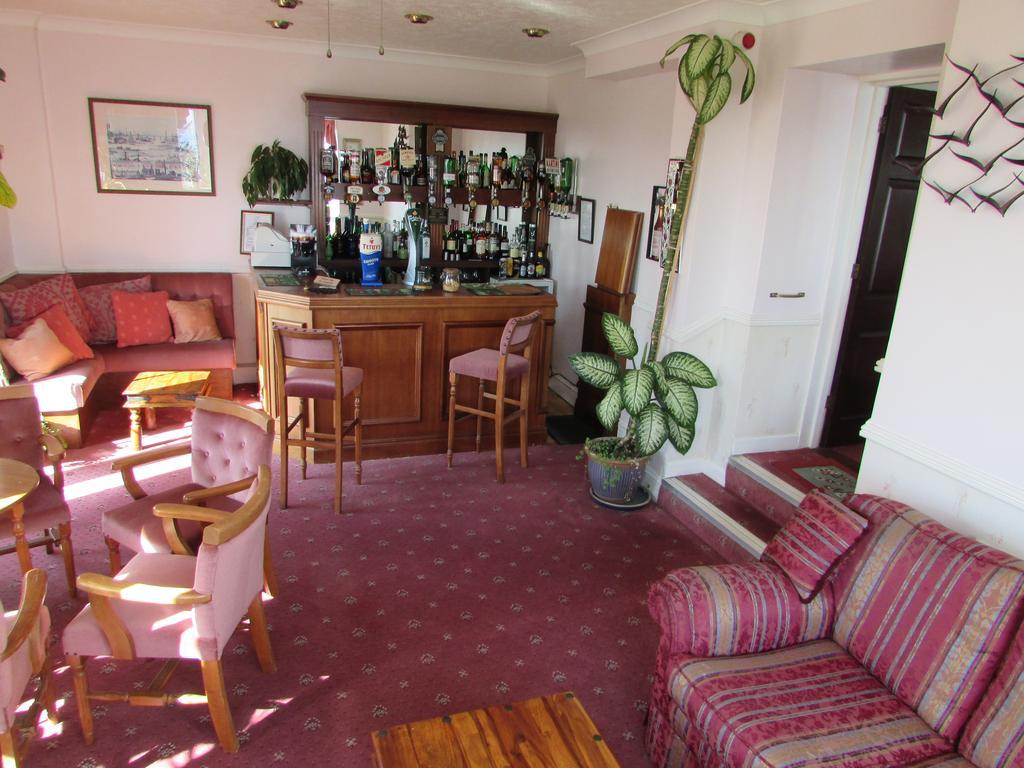 Fieldhead Hotel & Horizons Restaurant Saltash Bagian luar foto